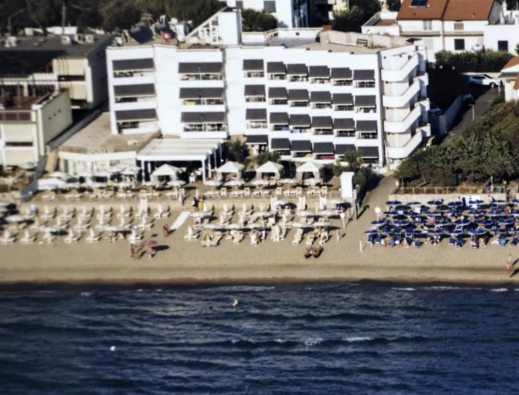 Hotel Sabbia D'Oro San Vincenzo 4*,  Italy