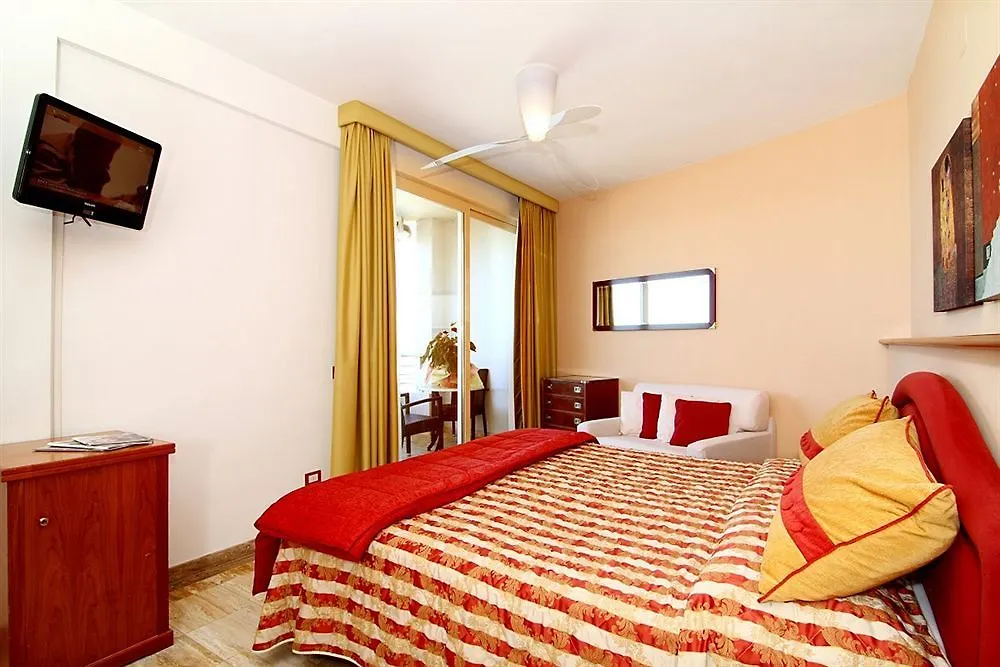 Hotel Sabbia D'Oro San Vincenzo 4*,
